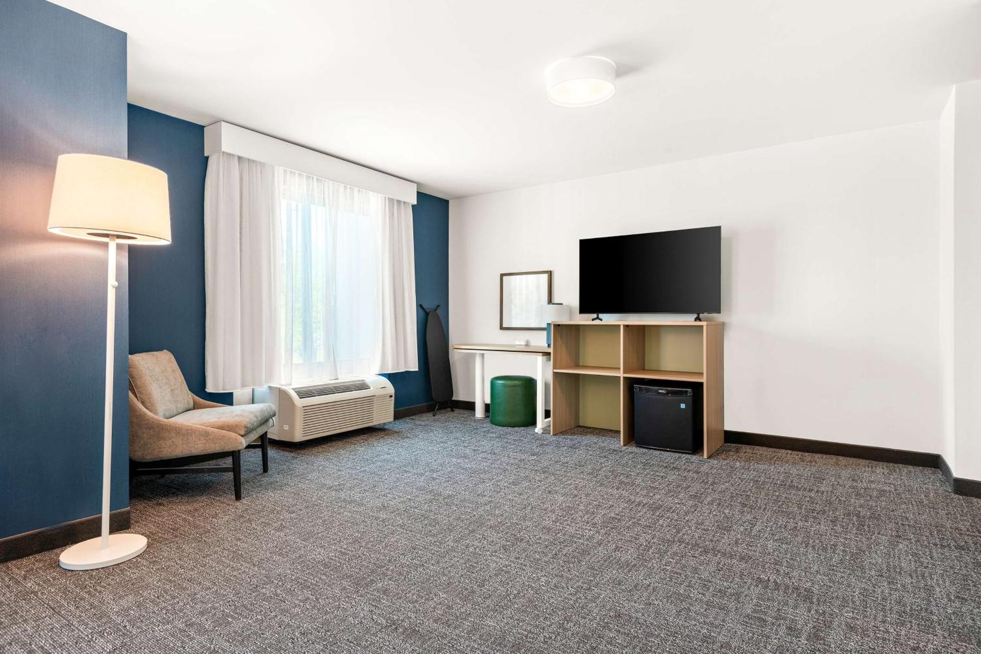 Spark By Hilton Exton Kültér fotó